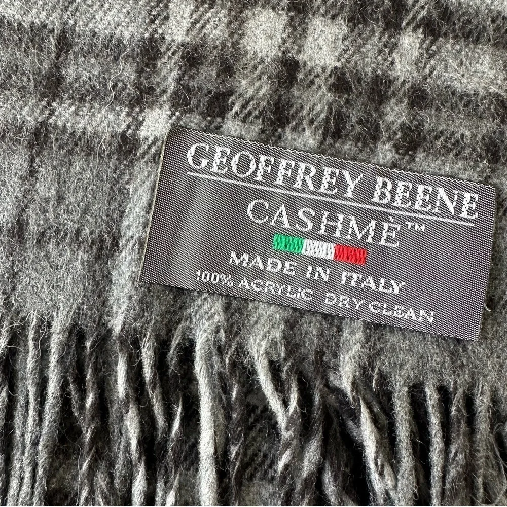 Geoffrey Beene Cashme Gray Plaid Men's Scarf